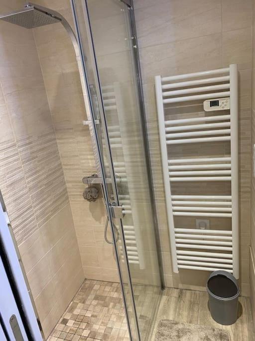 Jolie Studio En Plein Centre De Cannes La Bocca Ngoại thất bức ảnh